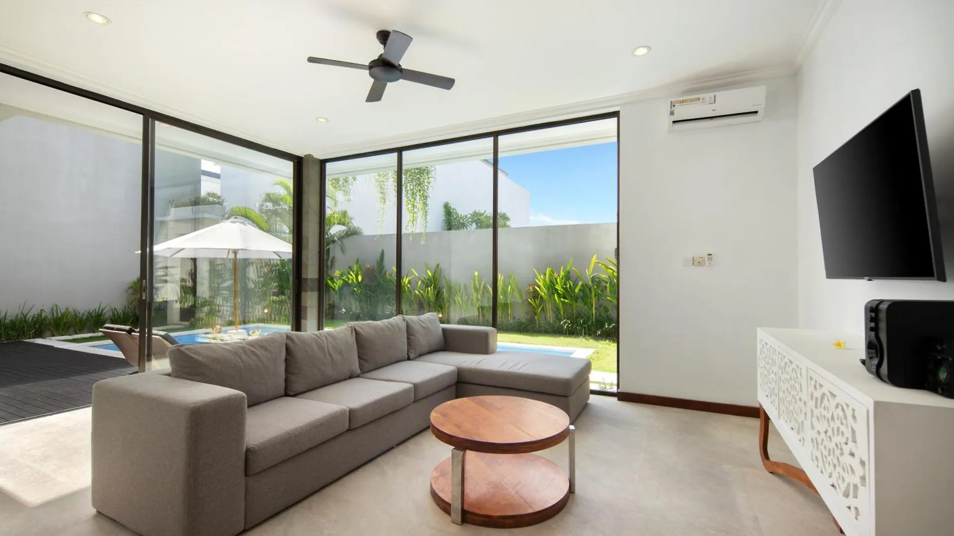 Daha Mansions Seminyak Villa 0*, Seminyak (Bali) Indonesia